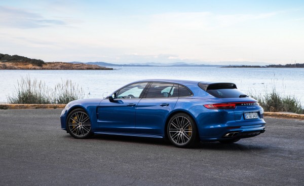 2018-Porsche-Panamera-Sport-Turismo-178.jpg